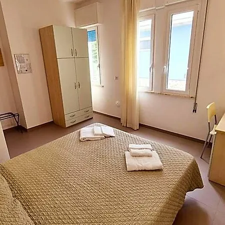 Hotel Arno 3*